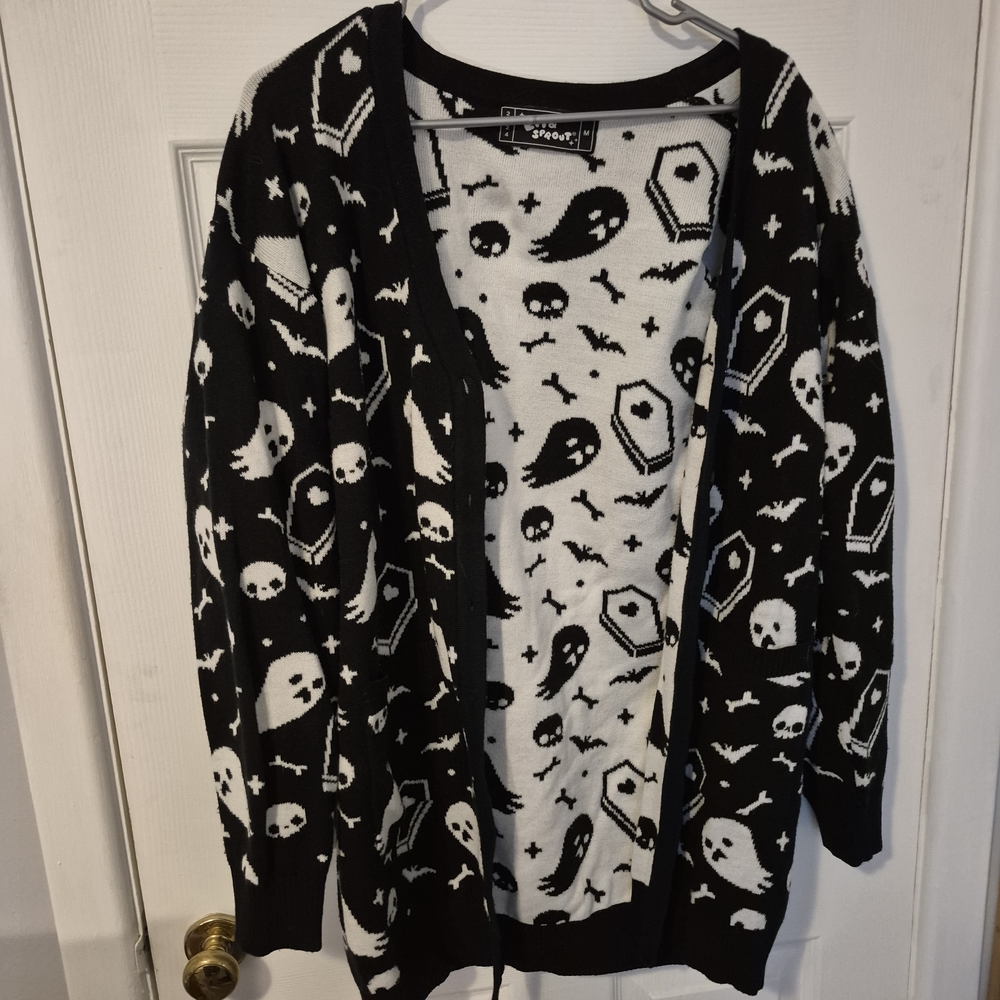 Black and White Skull Pattern Cardigan